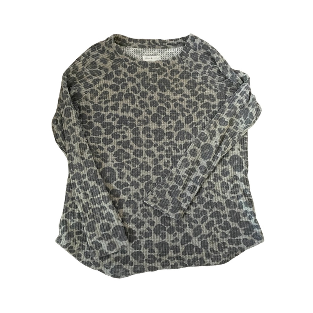 Peace & Pearls leopard top